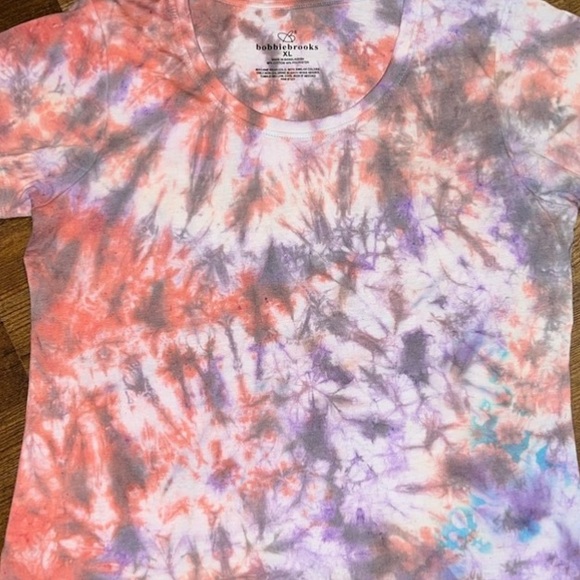 ⭐️White, Red & Purple Tie Dye Short Sleeve Swoop Neck Stretchy Top Size XL - Picture 4 of 10